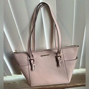 Michael kors tote